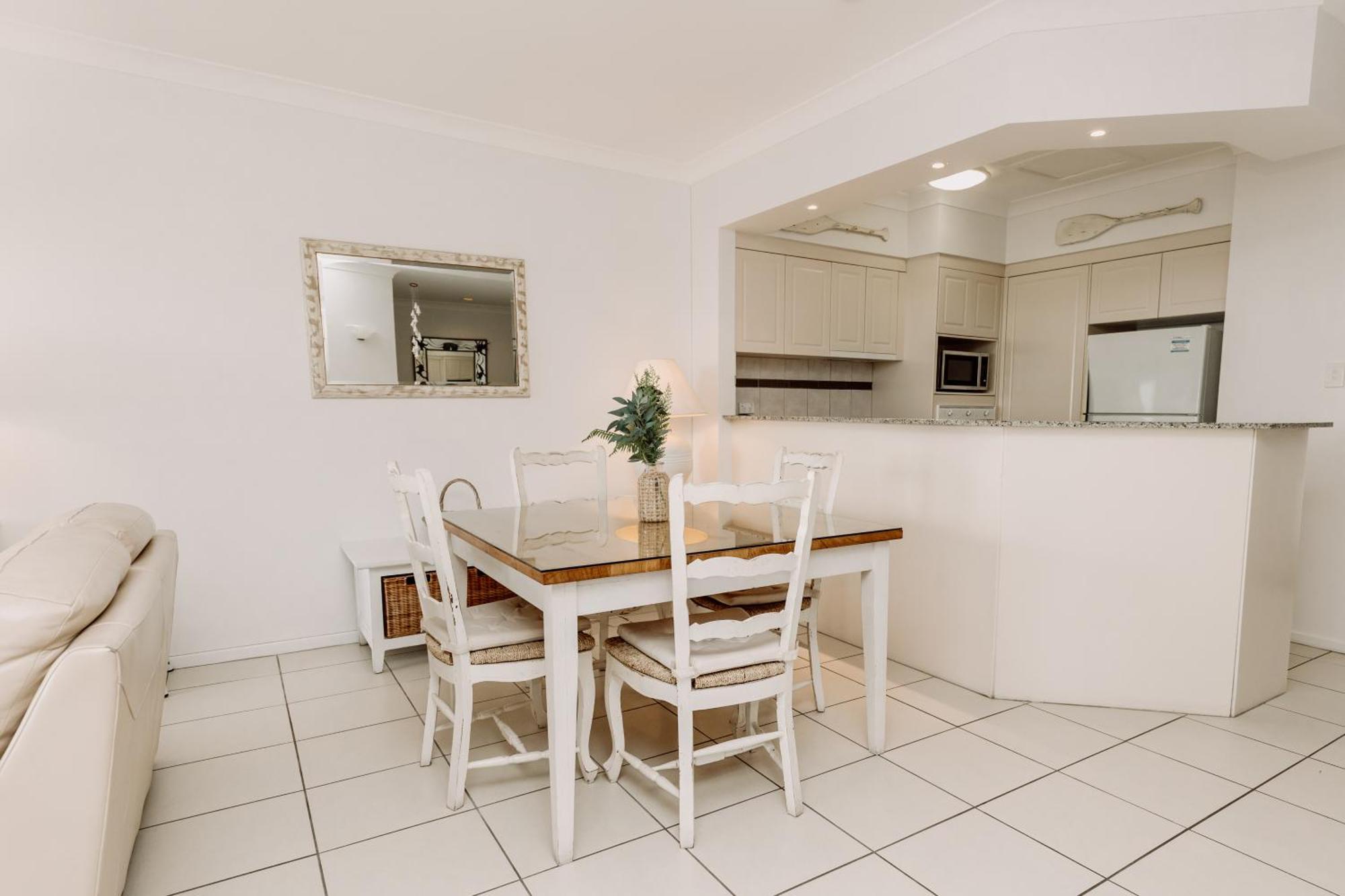 The Point Coolum Aparthotel Coolum Beach Exterior photo